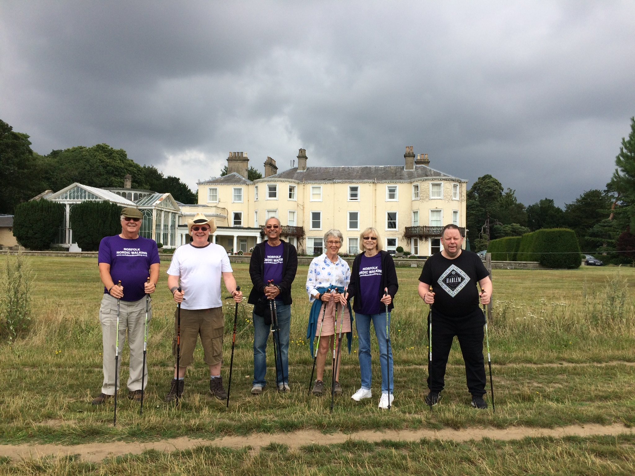 CHRISTMAS @ CATTON PARK MINCE PIE MINGLE WALK! (Gear 1+)