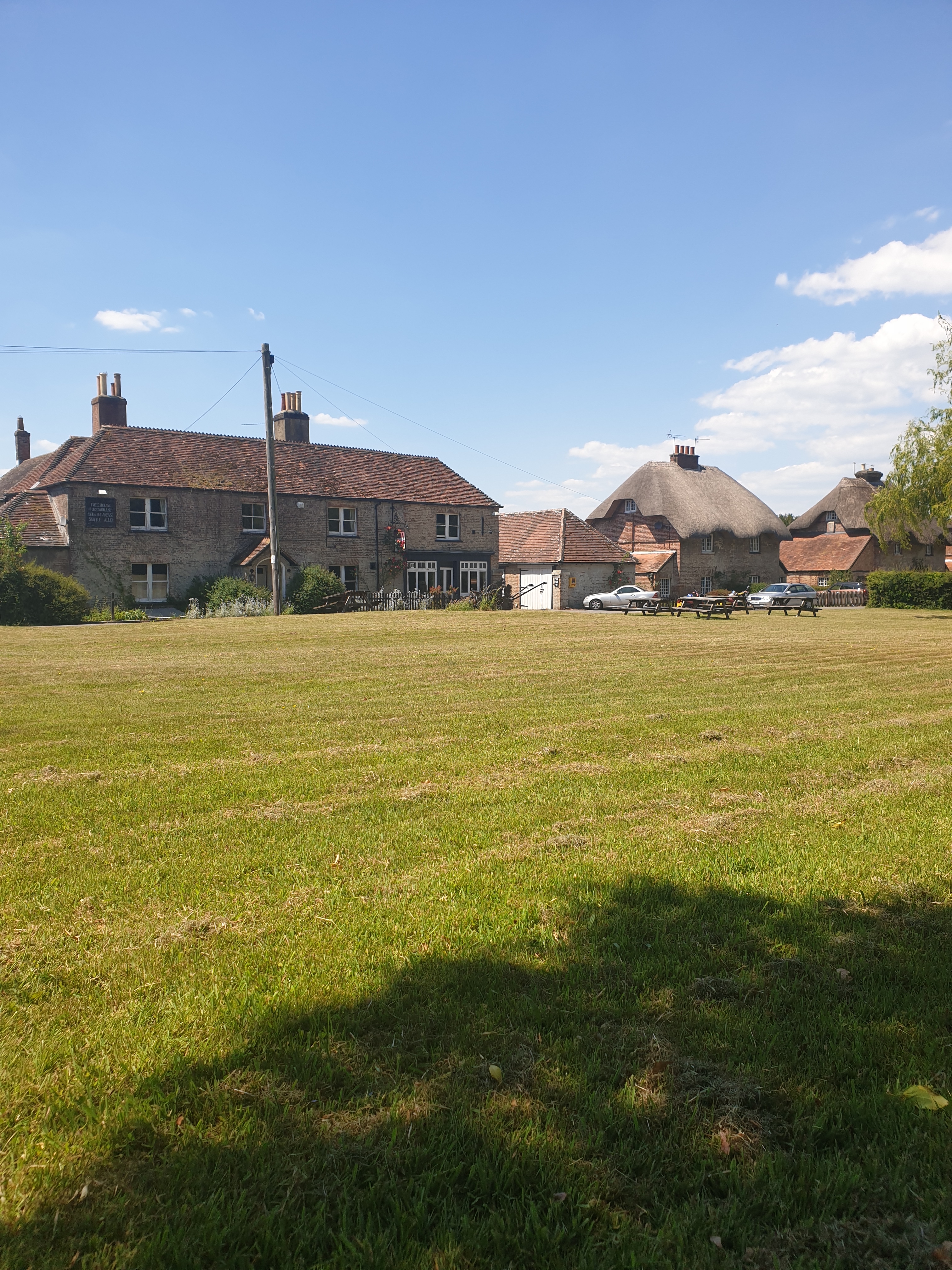 East Stratton walk with optional refreshments at the Northbrook Arms (Gear 1 to 2) - 6.5 miles
