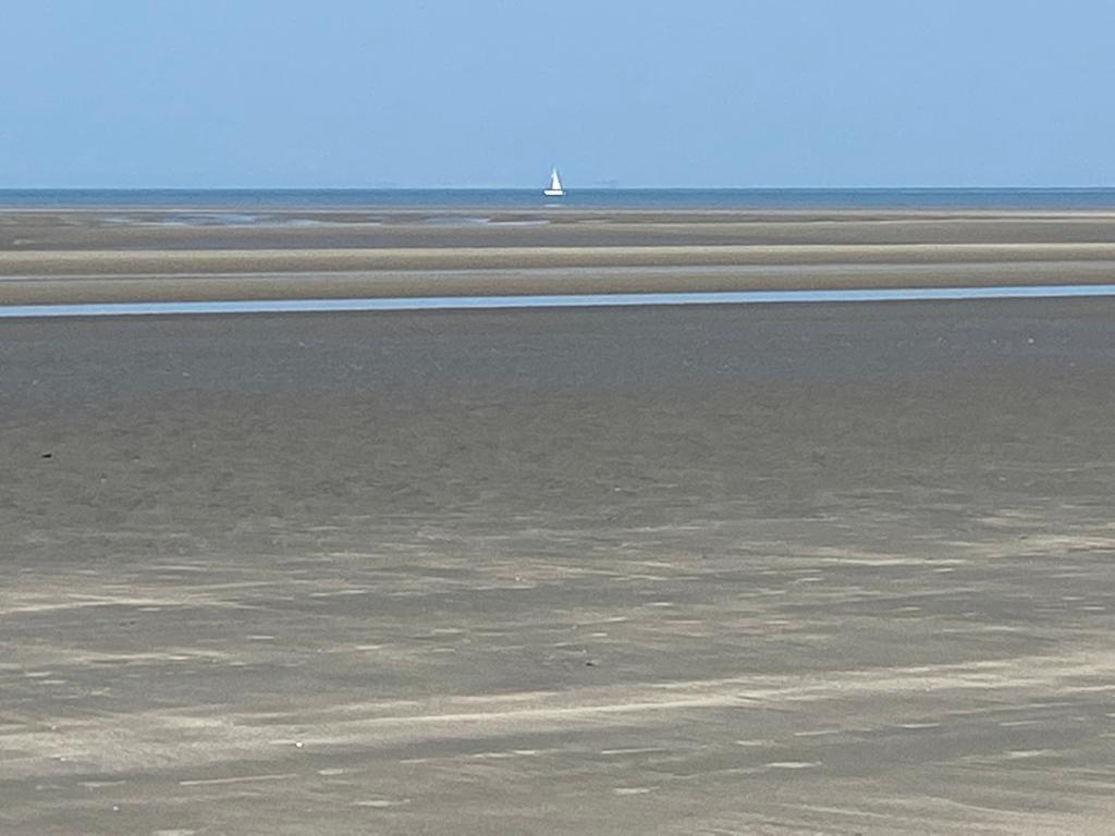 West Wittering Beach Walk ( Pace1- 2)+ Coffee on the Beach