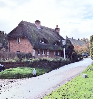 evening walk & Pub! Tichborne and the Tichborne Arms! (Gear 1 to 2) - 4 miles